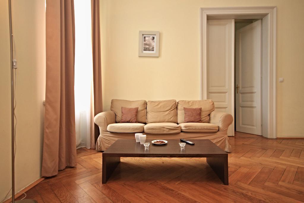River View Residence Praga Exterior foto